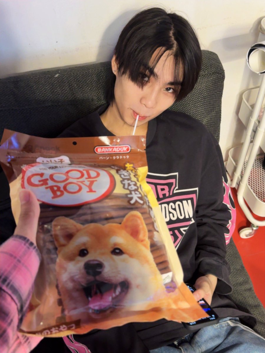 milk2may's tweet photo. พวกเด็กดื้อ https://t.co/TjfAz3tFP1