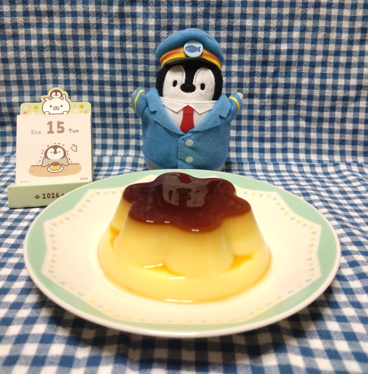 mpenguin10's tweet photo. 日めくりカレンダーを見て、プッチンプリンを買ってきました🍮 https://t.co/45s6EGsOav
