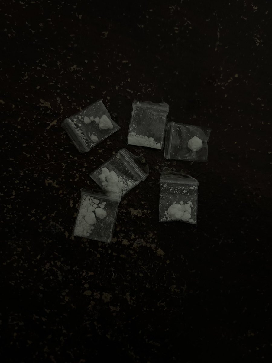 Mauricept9q's tweet photo. Looking for someone to get high with and drink all Friday or Saturday night, while we chat about life (I don't have a spot) hahahaha 
#drugtwt #cdmx #coketwt #stress #methtwt https://t.co/gOfKrNnAhZ