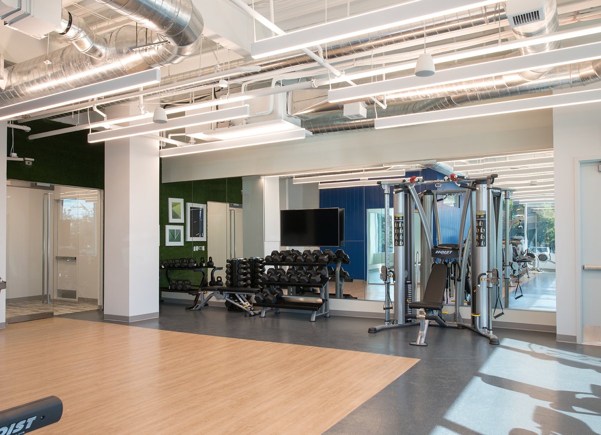 PerisConstruct's tweet photo. The workplace doesn't have to end at the tenant's front door.

Conference centers. Lounges. Fitness. Hospitality spaces.

Shared amenities can make every suite in the building more useful.

Make the whole building work harder.

https://t.co/R6d6NdSibC https://t.co/o1Fll2nvfF