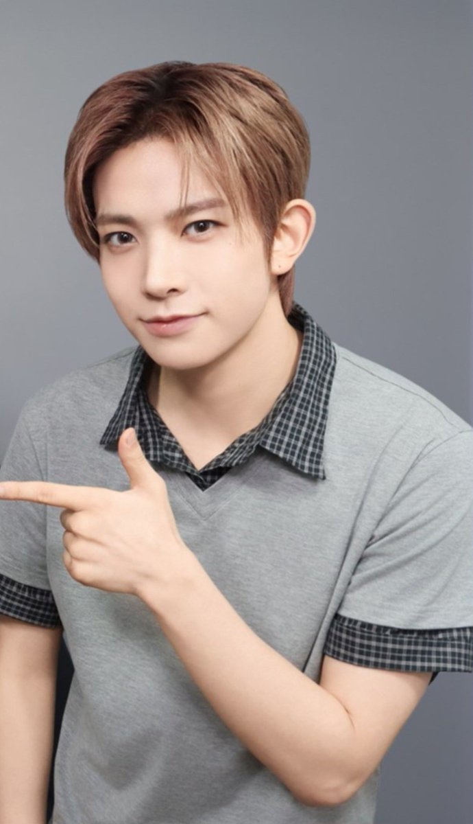 EVAN01ACE's tweet photo. so handsome 🫠🫠 https://t.co/9nIWoyA6XM
