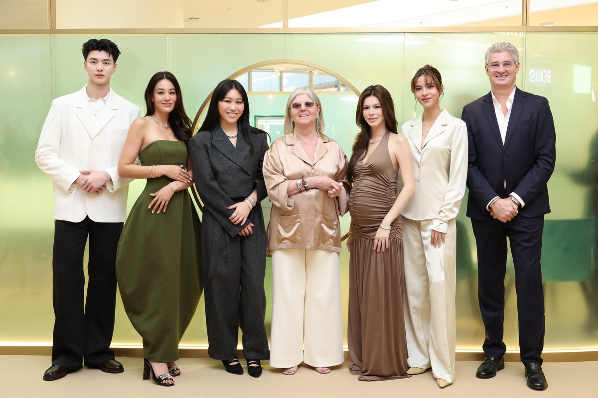 woopmag's tweet photo. “มีน นิชคุณ #meennicha8 – พิตต้า – มารีน่า  – ยิหวา ” อวดลุคหรู สัมผัสเสน่ห์อิตาเลียนไฟน์จิวเวลรีในงาน FOPE  แบรนด์เครื่องประดับชั้นสูงจากอิตาลี นำเข้าโดย Scintilla Gioielli  เปิดตัว FOPE Pop-Up Store แห่งใหม่ ณ เซ็นทรัล เอ็มบาสซี 

#ScintillaGioielli #ScintillaClub
#FOPE #Finejewelry #EverydayLuxury

ชมภาพเพิ่มเติม 📍https://t.co/jcclyxSs3i

โดยงานนี้เหล่าคนดังปรากฏตัวในลุคสุดเนี้ยบ พร้อมเลือกสวมเครื่องประดับ FOPE เติมเต็มลุคให้ดูหรูหราอย่างมีระดับ ก่อนร่วมสัมผัสบรรยากาศของ
ป็อปอัพสโตร์ที่ถ่ายทอดอัตลักษณ์ของแบรนด์ผ่านดีไซน์พลิ้วไหวและร่วมสมัย

ร่วมสัมผัสประสบการณ์ความหรูหราและนวัตกรรมอันเป็นเอกลักษณ์ของ FOPE ได้แล้ววันนี้ที่ ณ FOPE Pop-Up Store เซ็นทรัล เอ็มบาสซี ชั้น 1 ตั้งแต่วันนี้ ถึงวันที่ 18 เมษายน 2570 และ Scintilla Gioielli Boutique ชั้น M ศูนย์การค้า Siam Paragon หรือช่องทางออนไลน์ที่ https://t.co/1Qwq9UM8kX พร้อมติดตามข่าวสารและอัปเดตเทรนด์จิวเวลรีล่าสุดได้ทาง Instagram: @scintilla_gioielli และ Line OA: @scintillabkk