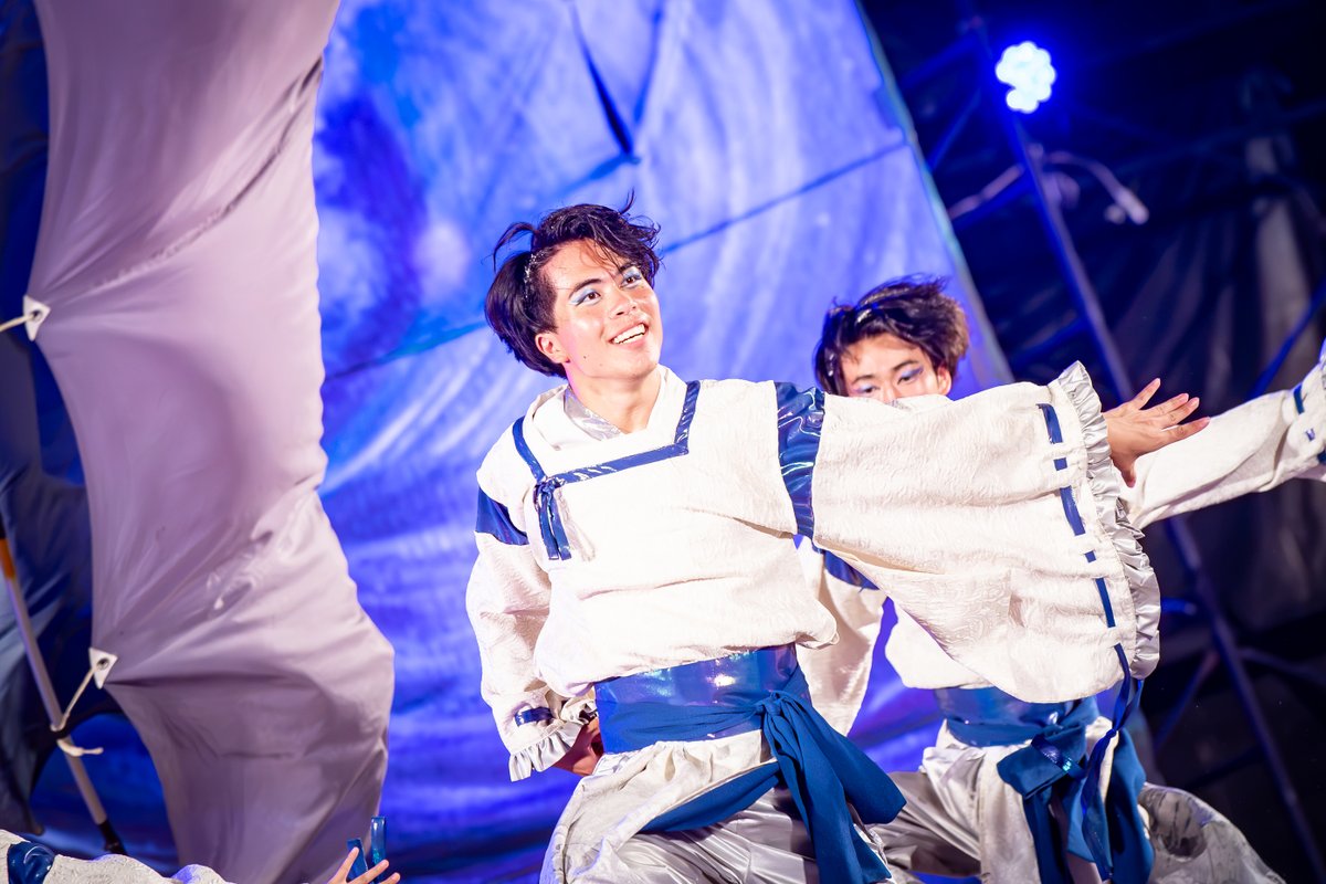 haruyosa23's tweet photo. 第27回 こいや祭り
京炎 そでふれ！志舞踊
09.13 大阪城公園 メインステージ (1/3)

※フィナーレ演舞

#こいや祭り #志舞踊 https://t.co/7tSqA4QsLF