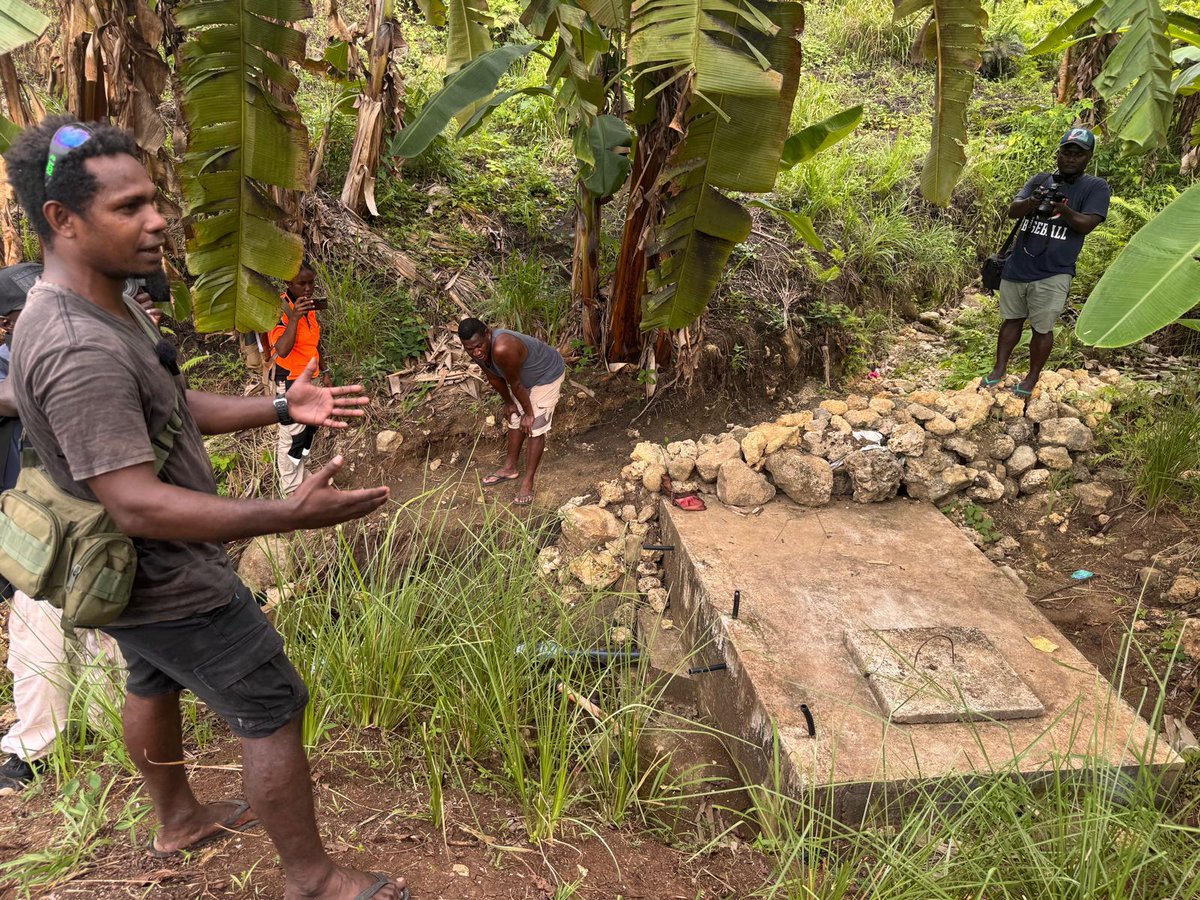 adaptationfund's tweet photo. 💧Community-led adaptation in action in the Solomon Islands.

From water tanks and plans to protect spring water sources in Wind Valley to a community-built water system in Aekafo-Feraladoa, local communities r strengthening water security &amp; building resilience to climate change. https://t.co/ykiBsu14TT