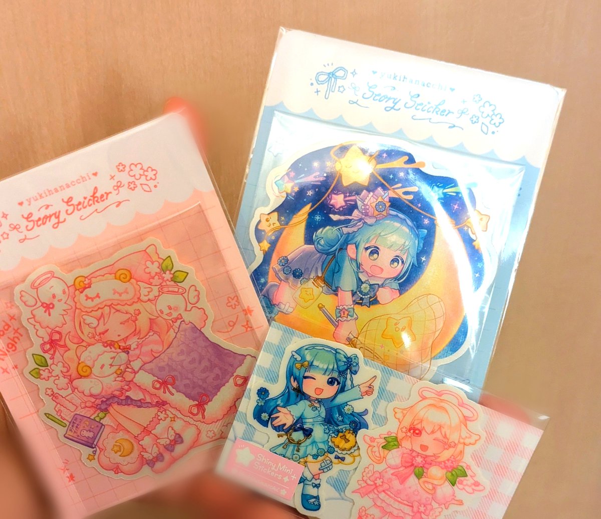 TempyBijou's tweet photo. 遅いレポですが🤣
arteVarieの朝に、広島で開催されるコトモノマルシェ様のポップアップ用のお品を52点発送しました📦✨

戦利品は、@yuki_2280 さんの
ステッカー😚🩷天才です🥺✨

そして、数年ぶりに名古屋のお友達にも会えて、お疲れ会してきました🍝☕🩷

お誘いしてくれて、
とっても嬉しかった😍
楽しい時間をありがとう〜🥰