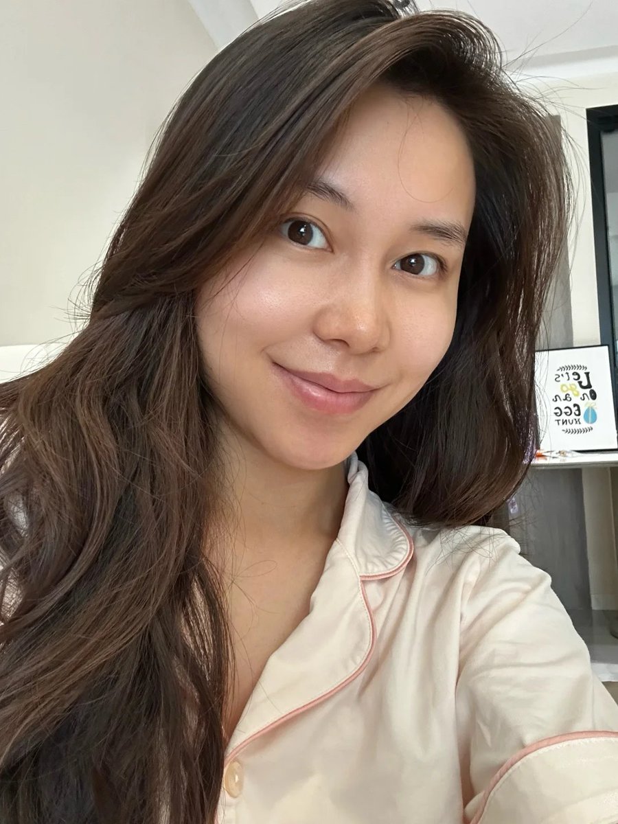 lastnervebitch's tweet photo. 已婚微寡，没化妆的我会有人喜欢吗？在这里真的能找到合适的搭子？ https://t.co/gQZSILlgg1