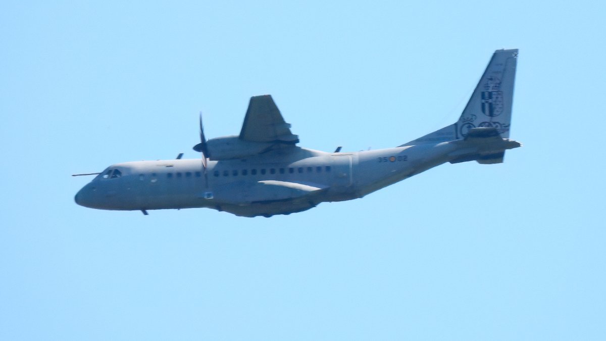 naald's tweet photo. 🇪🇸 T.21-02 Fuerza Aerea Española (Spanish Air Force) CASA C-295M
GAMBIT05 800ft.
#FalconLeap26 #NLspot https://t.co/i5BHIk4MLR