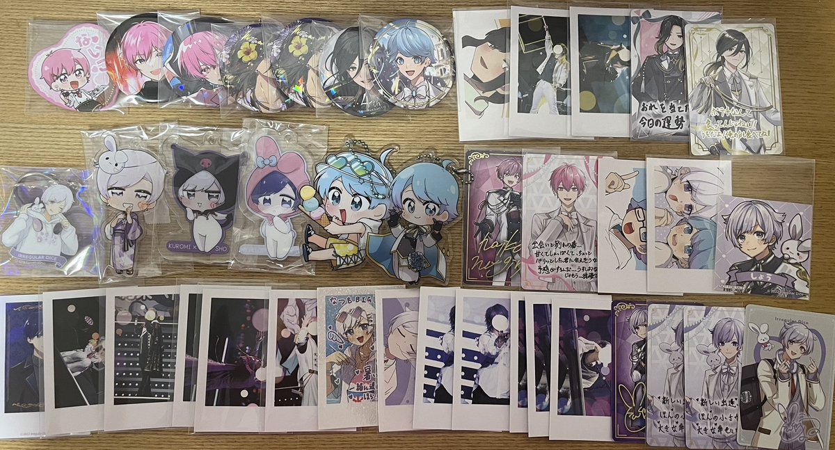 mainn_ae's tweet photo. #いれいすグッズ買取
【求】 買取PayPay、郵送のみ
【譲】 画像のもの

担降りのため買取先探しています。
基本どんな条件でも受け付けるため希望額記載の上 コメントお願いいたします。 https://t.co/m9vI2NYGmC
