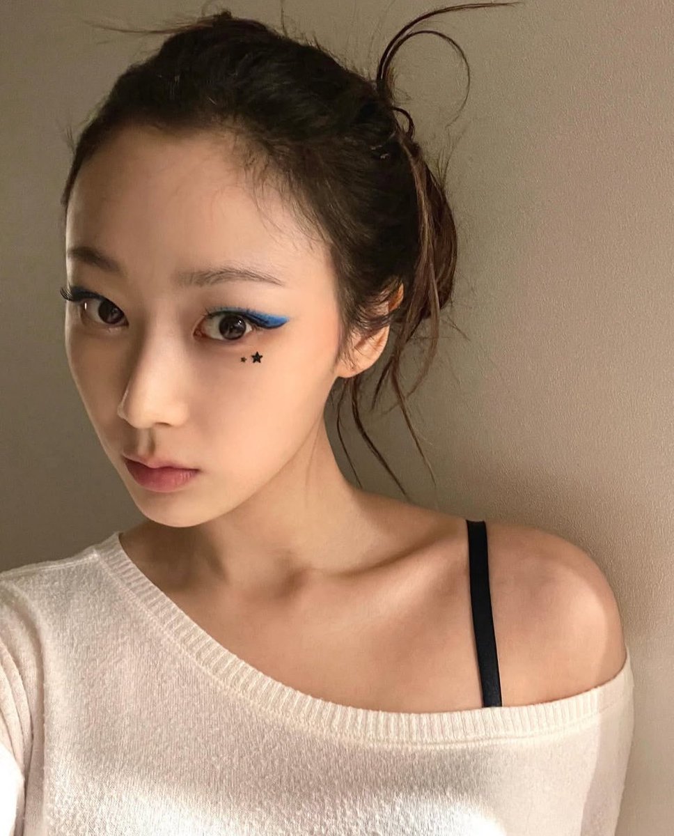 hyoaeri's tweet photo. https://t.co/dw8ISBfa8k