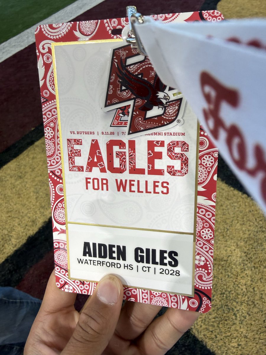 AidenGiles7's tweet photo. So grateful to experience the @BCFootball game atmosphere at Alumni Stadium last Friday! Especially on such a special night dedicated to Welles Crowther and all who sacrificed their lives on 9/11. It was great to see @CoachDailey_A6O again! Special thanks to @Coach_JDiBiaso @LarryDixon7v7! Congrats on the win 💪🏈 #ForWelles