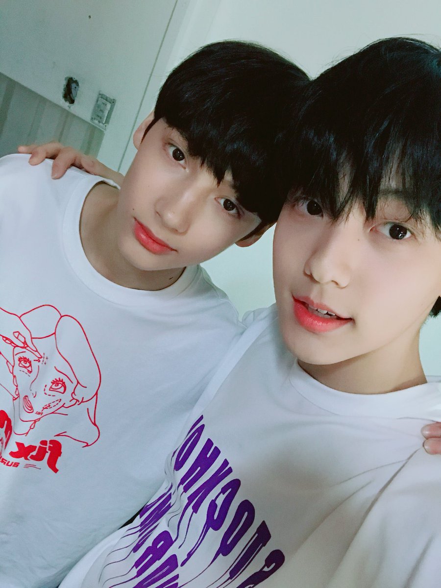 bunnychive's tweet photo. 항상 꼬옥 붙어서 사진 찍는 껌딱지즈 ♡ https://t.co/7hNgkc8Mbz