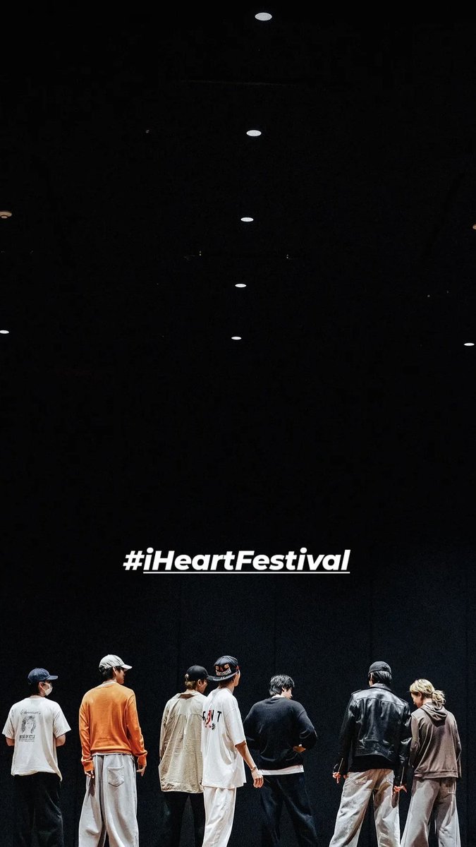 JiminGlobal's tweet photo. Jimin was spotted in the practice room with BTS as they prepare for the iHeartRadio Festival. He looks so comfortable and happy, wearing a big smile with his lush, long blonde hair pulled back into a beautiful ponytail. https://t.co/ucLHpTcCGw