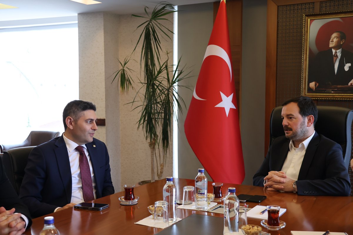 trabzonarsinosb's tweet photo. 📌 VakıfBank, Organize Sanayi Bölgemizde “Kalkınma Odaklı Değer Bankacılığı” sunumu gerçekleştirdi

Haberin devamı için tıklayınız 👉 https://t.co/wdYDl9YnB3 https://t.co/H1mgQBWeoV