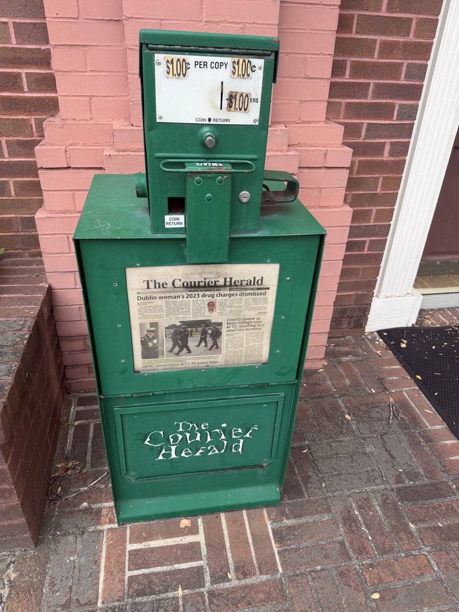 suggswriter's tweet photo. BREAKING NEWS: I’ve accepted the publisher role at the @courierherald in Dublin, Ga. My time with @theatlantavoice is coming to an end, but the memories of my time as Editor in Chief will never leave me. Many thanks to @the_ntln for entrusting me w/this mission. 📰✅🥲✌🏿 https://t.co/E1xXWAdKgs