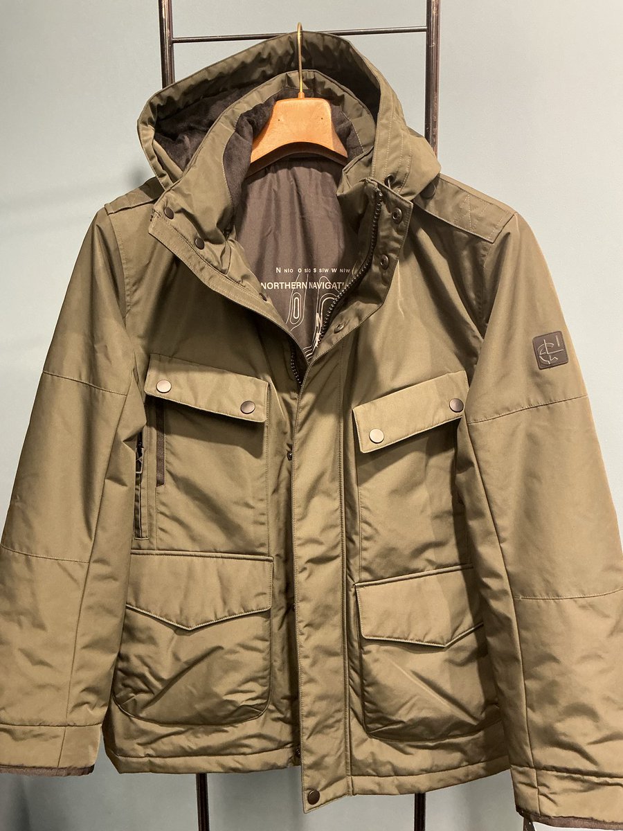 maxim1953's tweet photo. Vest met kap en veel zakken.

#herenkleding #winkelen #shoppen #shopping #shoplocal #bredabaan #merksem #antwerpen https://t.co/EmPBpDdJaR