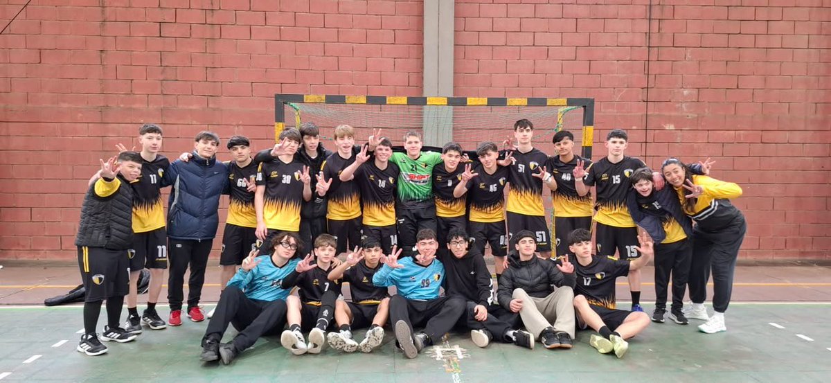 CPBCRAoficial's tweet photo. <- ·Caballeros inferiores ante U.N.L.P. : Infantiles: 32-34; Menores: 23-39, Cadetes: 25-20; Juveniles: 29-27; Juniors: 31-37. https://t.co/XWZCTzTqWD