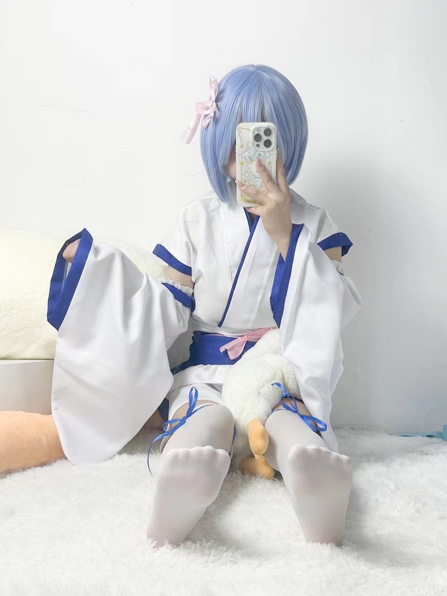 Ee_0262's tweet photo. 泪目蕾姆 #玉足 #白丝 #萝莉 #雌小鬼 #母狗 https://t.co/8LhhwuClo7
