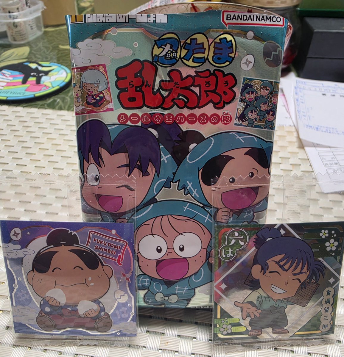 plizesya's tweet photo. 兄貴差入れのシールウエハースの段、留三郎としんべえの用具委員会きましたっ！
ココアクリーム美味でした❤ https://t.co/eYlyR8yvtM