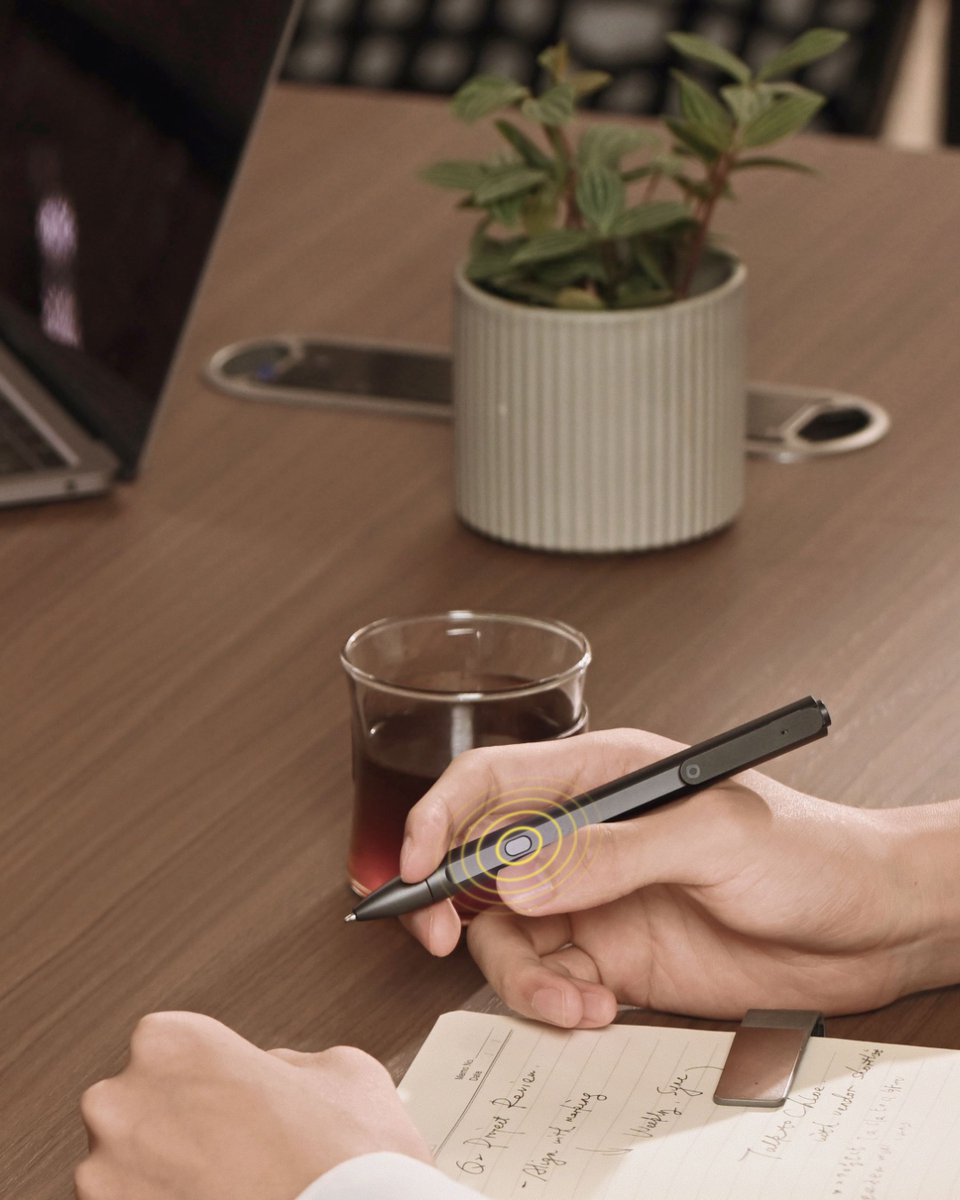 Flowtica_JP's tweet photo. ワンタップで、決め手の一言に印をつける。 
ダブルタップで、ToDoとしてスマートに整理。
聞き返しや議事録作成の時間を、劇的に削る。 
あなたが「次にやるべきこと」を、クリアで明瞭に。 
🔗 プロフィールのリンクから詳細をチェック！ 

#Flowtica #aiペン #ノート #時短ツール #議事録作成 https://t.co/sqw9A2GASb