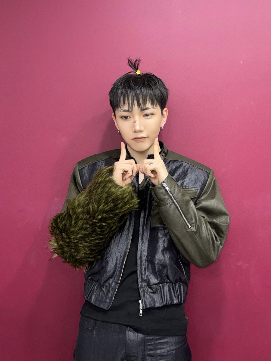 at_ALL_H_OURS's tweet photo. [#현빈]
나 귀여어ㅓ? ㅎ

#ALL_H_OURS #올아워즈
#HYUNBIN #현빈 https://t.co/M9Br13Sq5l