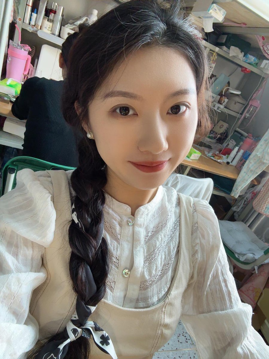 055Yasemen's tweet photo. 新人刚玩x🫣     

想发点照片  有人锐评女大福照吗

直接给不墨迹  发完我要删了.…… https://t.co/PqAbw89fcS