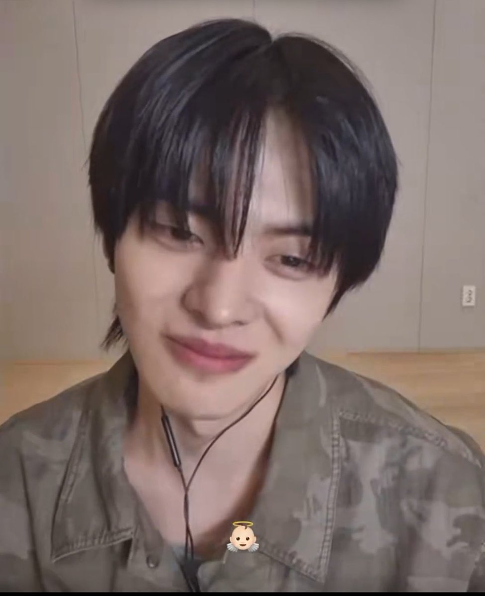 lolforleo's tweet photo. Leoz are showering him with love today his eyes teared up in ALL calls😭😭😭😭😭😭😭 https://t.co/cHh23g7Xas
