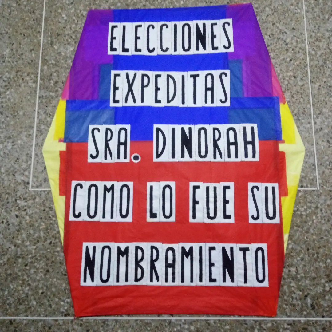 cristiancrespoj's tweet photo. “Elecciones expeditas Sra. @Dinorahfiguera, como lo fue su nombramiento.”

¡Nada más! #Venezuela ‼️‼️‼️‼️ https://t.co/OfKdoNrN1K