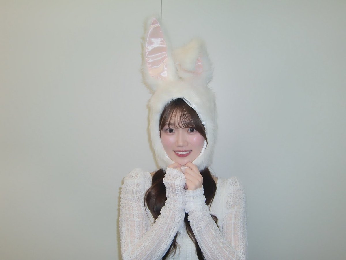 C11wE's tweet photo. かわいいー！🐰🐱 https://t.co/lzKcJ56jZC