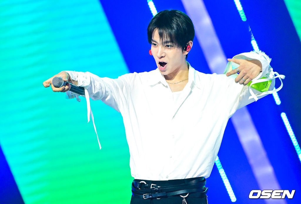 EVAN01ACE's tweet photo. #EVAN naver article about his first music show win with “death of me”! please take a moment to scroll through the article and leave a reaction! 🤍

1. https://t.co/e8hfMctcOX
2. https://t.co/J55RZFSl6I
3. https://t.co/2U5wYPoj2U
4. https://t.co/hQETWDXxeb
5. https://t.co/3gklklsoM4
6. https://t.co/MtS6k04RK9
7. https://t.co/NJfBOkWCmn
8. https://t.co/4OwFSqALkM
9. https://t.co/0kdDuIwZ9b
10. https://t.co/54RGVdHqKQ
11. https://t.co/3cKIen34ja

#에반 #HEESEUNG #희승