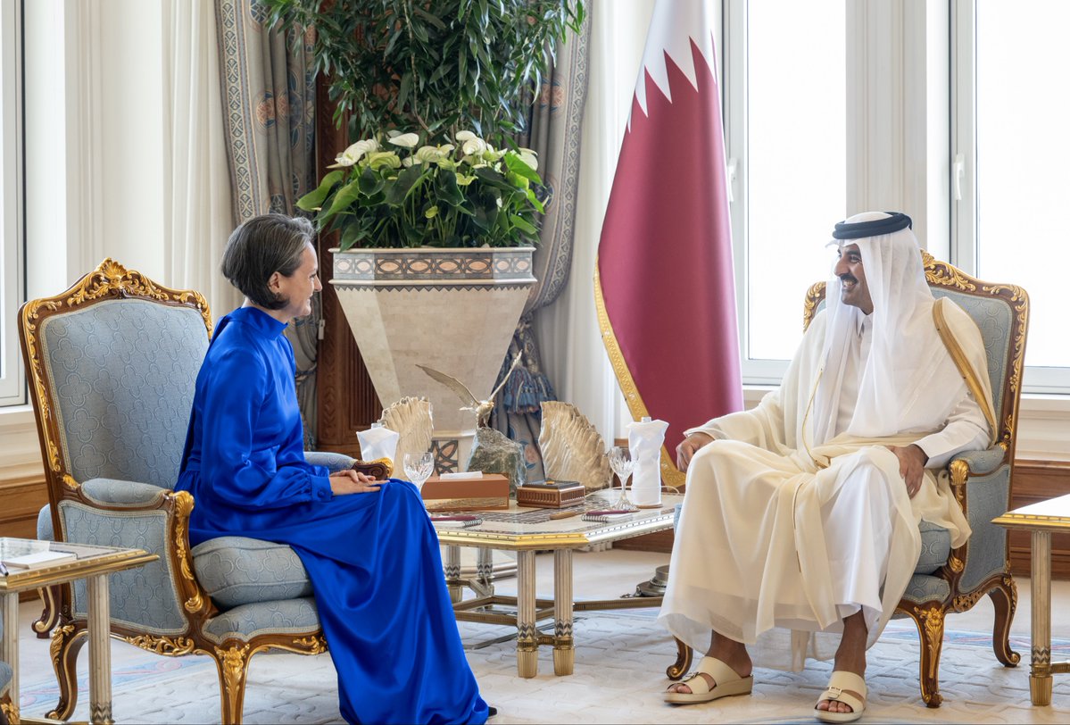 AmiriDiwan's tweet photo. كما تسلم سموه أوراق اعتماد كل من سفيرة جمهورية التشيك، وسفيرة مملكة تايلاند، وسفير جمهورية الهند. https://t.co/icg71zttUv