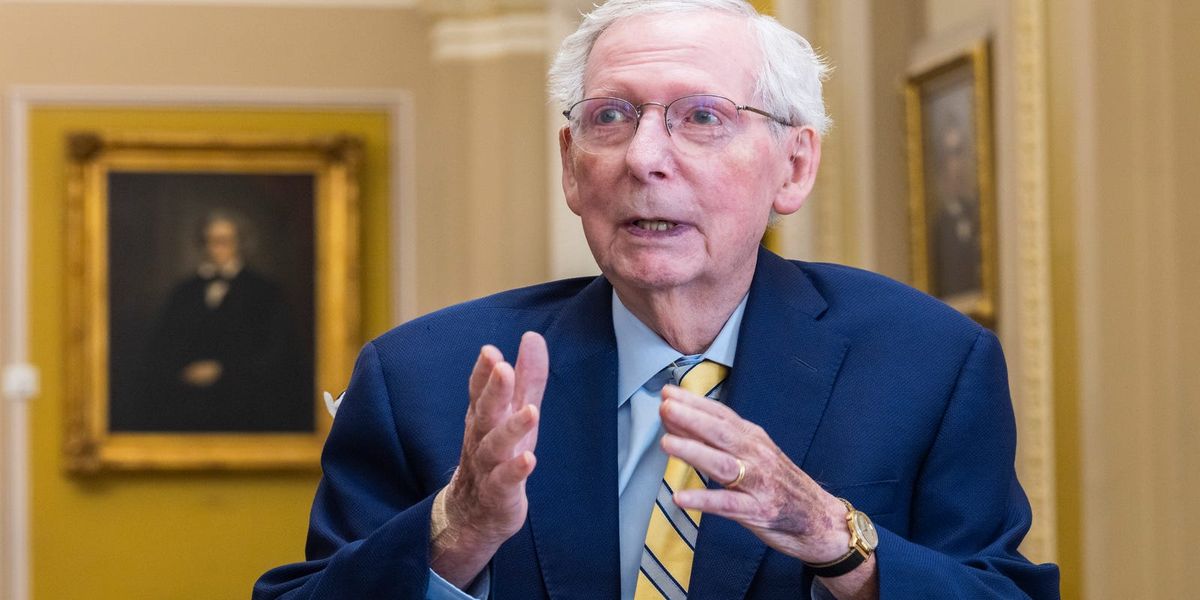 USATODAY's tweet photo. Sen. Mitch McConnell returned to Capitol Hill today, resuming duties after a long recovery from his June fall. Click the link below to see all of the photos ⬇️

📸 Finn Gomez, Getty Images https://t.co/eGL9MAr7r4 https://t.co/qoRqcSwVeE