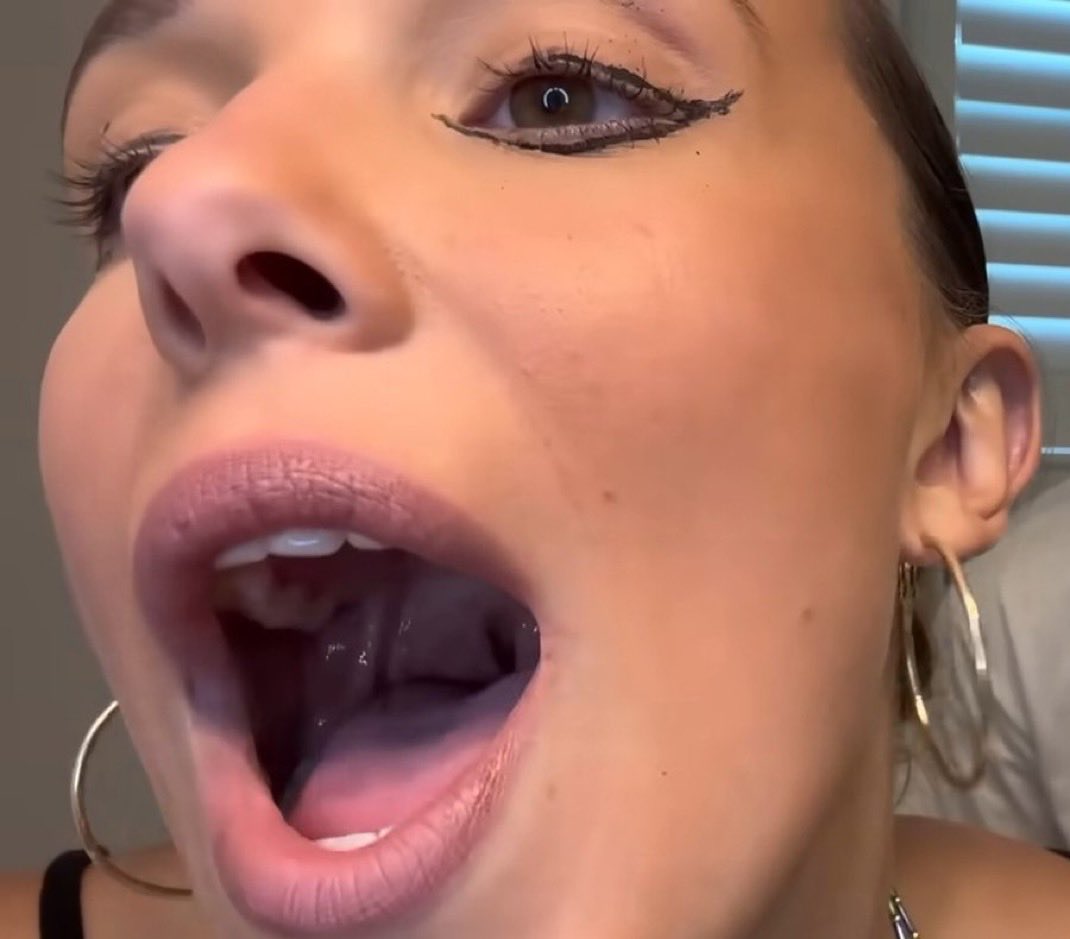 celebstan11's tweet photo. Millie Bobby brown faceporn #wankchat #british #faceporn #goon #gooner https://t.co/NsVImaIxUS