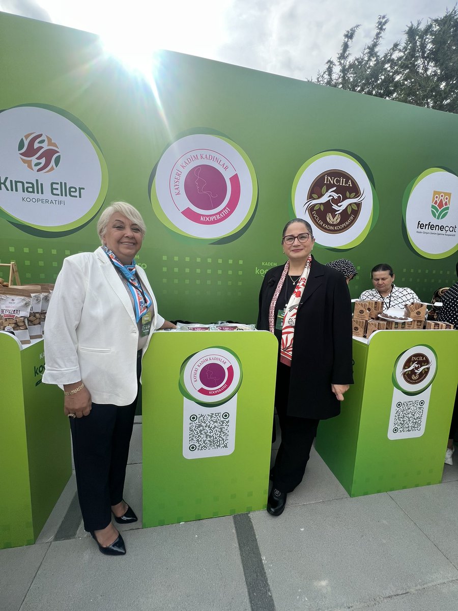 inciozeke's tweet photo. Başkanımız  @salihademirer ile birlikte KADEM KooPro Kapanış Programı’na katıldık. 

Kadın emeğini üretime ve berekete dönüştüren bu kıymetli projede emeği geçen Ticaret Bakanımız Sayın @omerbolatTR , KADEM Başkanımıza tüm kadınlarımızı gönülden tebrik ediyoruz.
@kademorgtr https://t.co/3acNW9RbxQ
