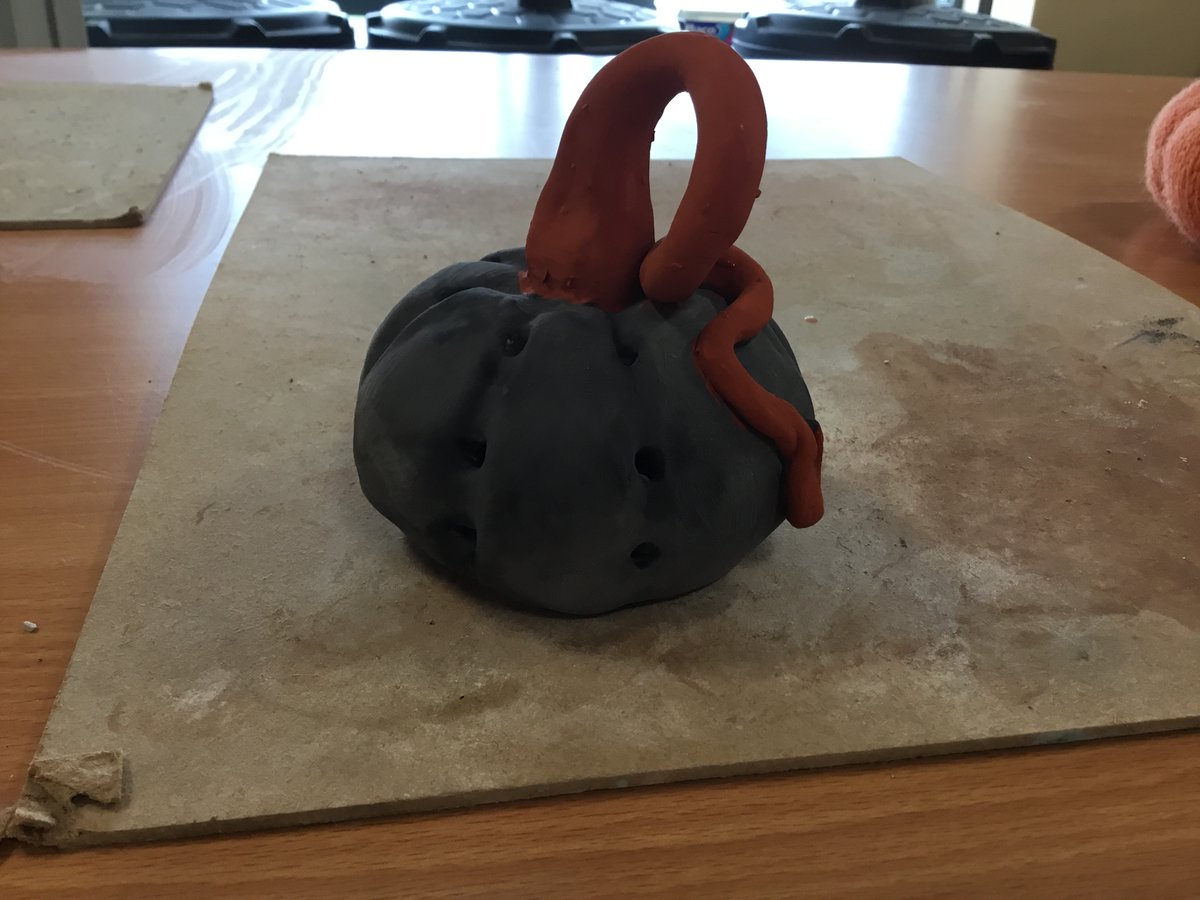 blue_ceramics's tweet photo. Halloween is officially underway in Blue Ceramics! 🎃🧡
Today we started glazing our pumpkins ready for the spooky season. Our new group has learnt how to make pumpkins from clay and explore different glazing techniques @Ganton_Hull @MCFCinHull #halloween #ceramic #enterprise https://t.co/nPlsBNyb1w