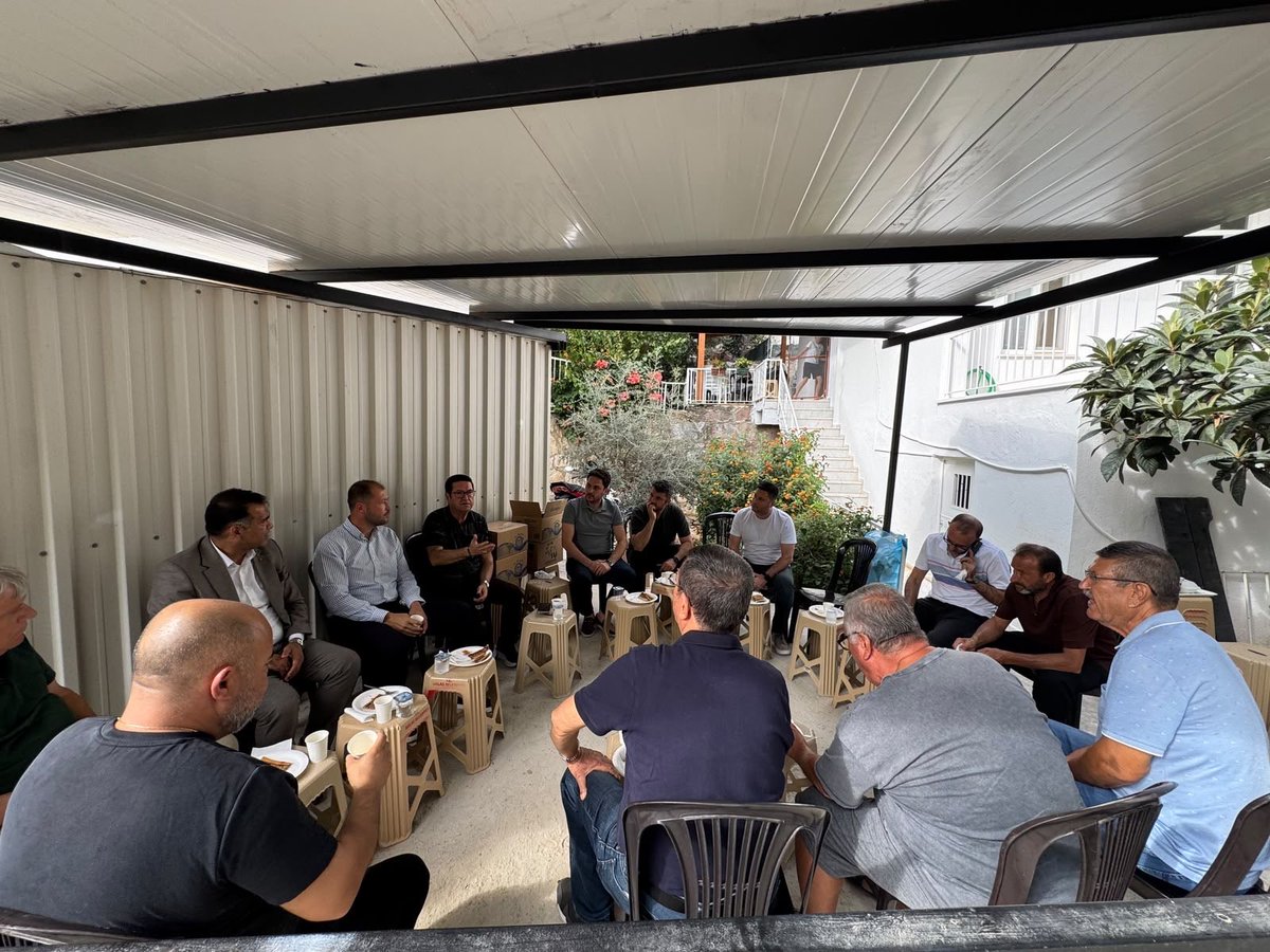 akpartimugla48's tweet photo. İl Başkanımız Sayın Cengizhan Güngör, Milas İlçe Başkanımız Levent Akyer ve İl Yürütme Kurulu Üyelerimizle  birlikte; ağabeyi Bayram Saylak’ı ebediyete uğurlayan önceki dönem Milas Belediye Başkan Adayımız  ve Önceki dönem İl Tarım ve Orman Müdürümüz Barış Saylak’a taziye ziyaretinde bulundular.

Merhum Bayram Saylak’a Allah’tan rahmet; Barış Saylak’a, ailesine ve yakınlarına sabır ve başsağlığı diliyoruz.

Mekânı cennet olsun.