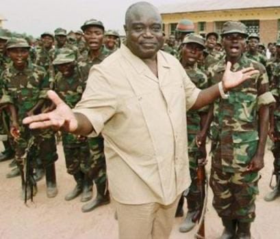 Irderick's tweet photo. Si ce fut grâce aux armes qu’il y a actuellement la démocratie en RDC; il ne faudra pas que Tshisekedi oblige certains à recourir aux armes pour maintenir la démocratie.

Joseph Kabila a évité ce piège, Tshisekedi devrait l’imiter.
2 mandats au maximum et tu dégages ! https://t.co/QmfYQJ7nlM