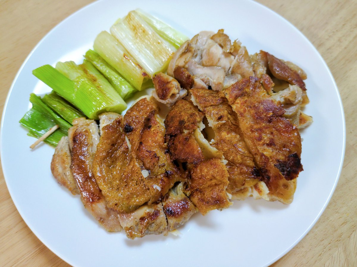 yurimarustar's tweet photo. 今日の晩ご飯♪

☆パリパリチキン
☆小松菜煮浸し
☆きゅうりとトマトの塩昆布和え
☆ちゃんぽん汁

控えめにって言われたけど、、、
完食できたわ。
ヒガシマルのちゃんぽんだしと無調整豆乳で、これが美味しんです💕 https://t.co/vdP7b6tCAL
