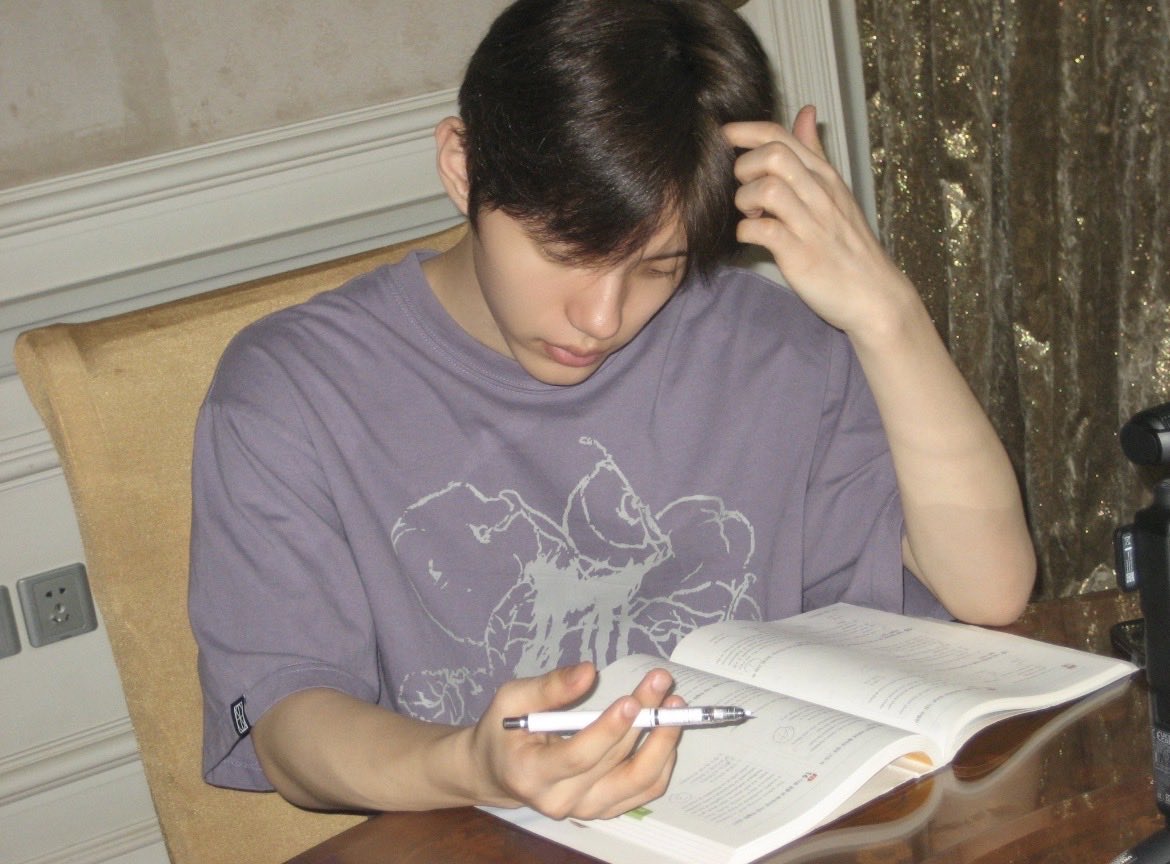 kiralvsidntt's tweet photo. d8 of looking for mootsss ;pp
ఌ she/her, 07
ఌ not new to #kpoptwt #stantwt
ఌ ults: idntt, h2h, lun8, idid, inthe x, xdh, nct, tuide, &amp;team, cye 
ఌ pttp, copfi, ryupat, auausave, northotto, theewave 
ఌ any fandom welcomeee ^^
♡/↺ appreciateddd https://t.co/5t34zuFPJT