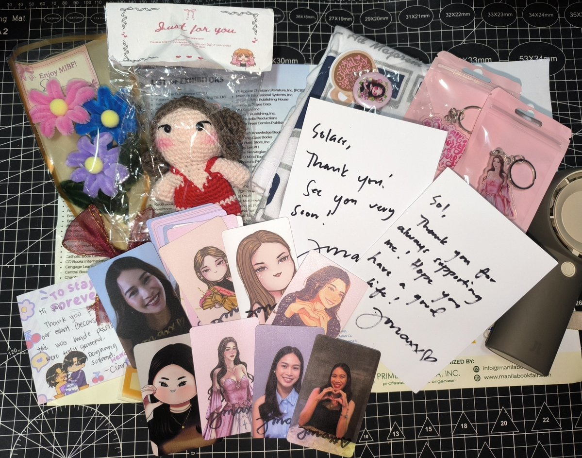 solarezsystem's tweet photo. 📌 MIBF 2026

gifts, token, bigays, and all the unforgettable memories~

thank youuu sooo much, mi loves!!!! @jessmntflc @xxchiyyaaxx @jslcdo @bbyletstalk_ @gramntflco @mrserinty @ezekielll03 @sanktakatalina @lynmntflco @urrgracia and ofcourse, @vampiremims @jonaxx_WP https://t.co/rZ6Txm9DHb