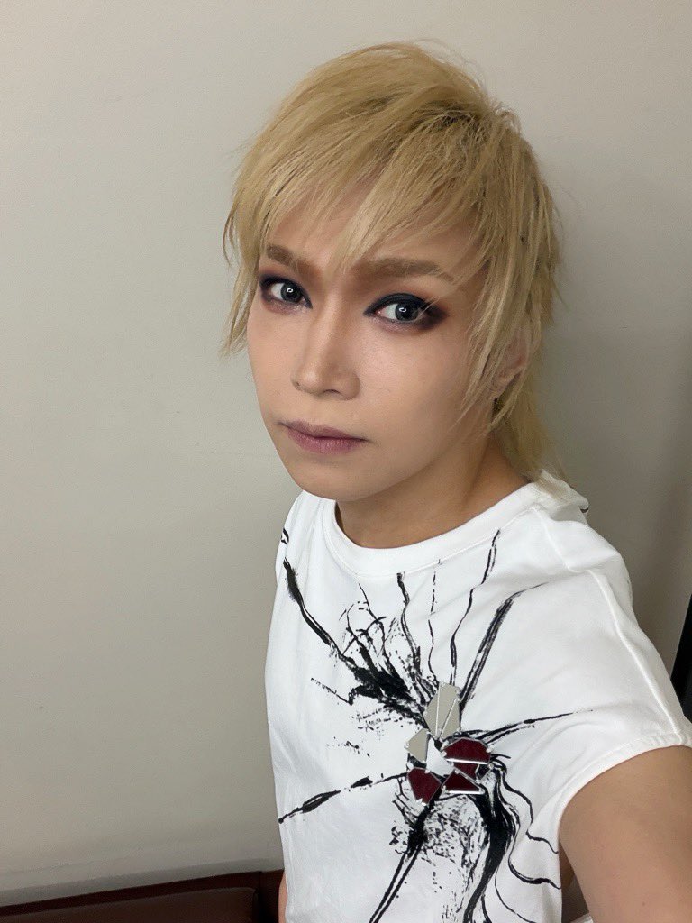 kiryuintw's tweet photo. Niterra日本特殊陶業市民会館フォレストホールにてゴールデンボンバーファンクラブ限定ライブツアー超厄年祭 名古屋公演1日目でした！皆さんありがとうございました🙏
精一杯パフォーマンスさせていただきました🎤
熱��激しい時間でした🔥
皆さんいつもありがとうございます！🙏
明日も頑張ります(^-^) https://t.co/9JsVJTOsRh