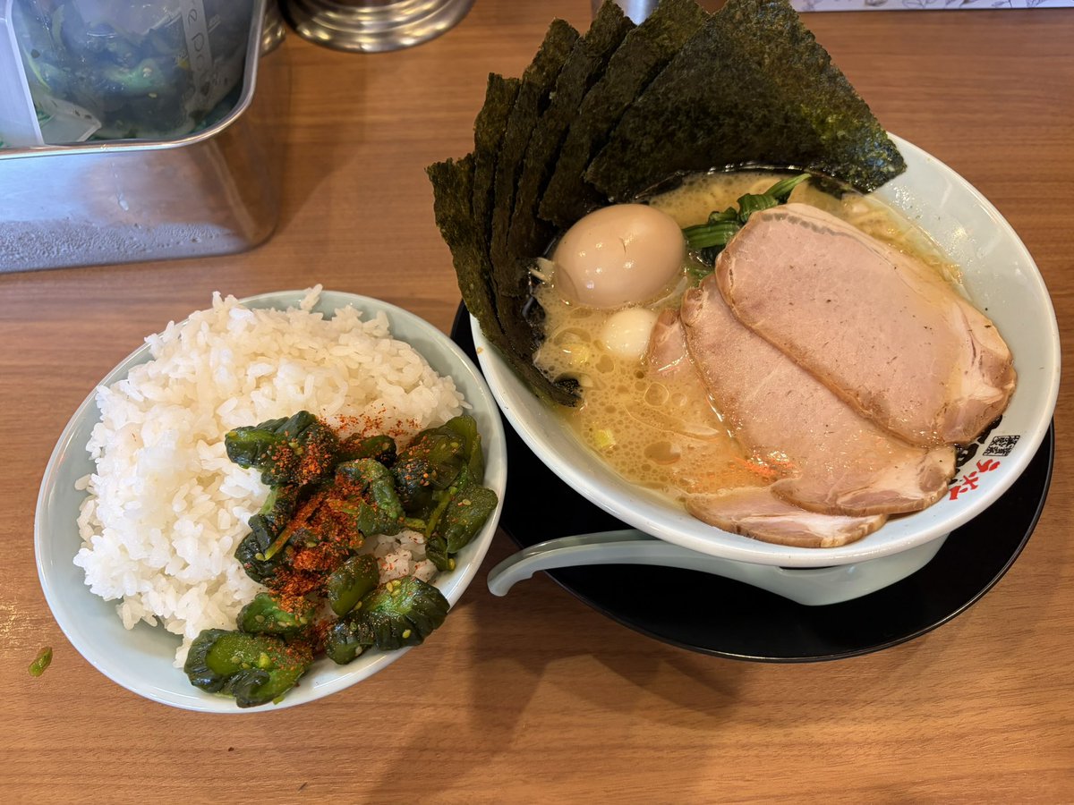 ndshiag's tweet photo. 町田商店 八尾店
MAXラーメン並➕大ライス https://t.co/CfesfJM9dP