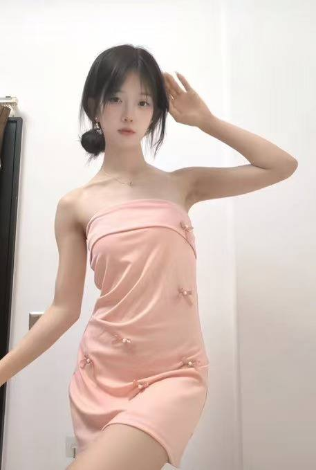 KarenBodenkvv2's tweet photo. 老娘最后再说一遍，我不要门啊，我要什么门啊，想视频直接告诉我，我看到就发了，只是一直发不完啊，不需要你们支持我什么，点个赞留言 111就好了。 https://t.co/SsgO1qLmJf