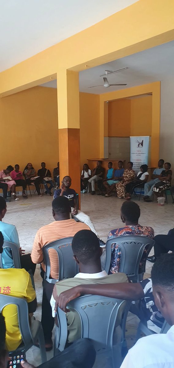 AjendaKenya's tweet photo. In partnership with Siasa Place, we held a TrustLab Baraza in Tudor Ward to explore digital threats facing women in leadership and young people in politics. Together, we identified key challenges and proposed solutions to build safer, more inclusive digital spaces. #Trustlab https://t.co/XdtJqjPDIF