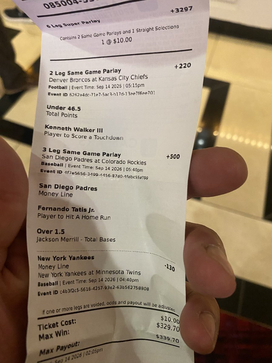ElMauri619's tweet photo. @annieheilbrunn Thanks @tatis_jr https://t.co/W1Cjn4pZHh