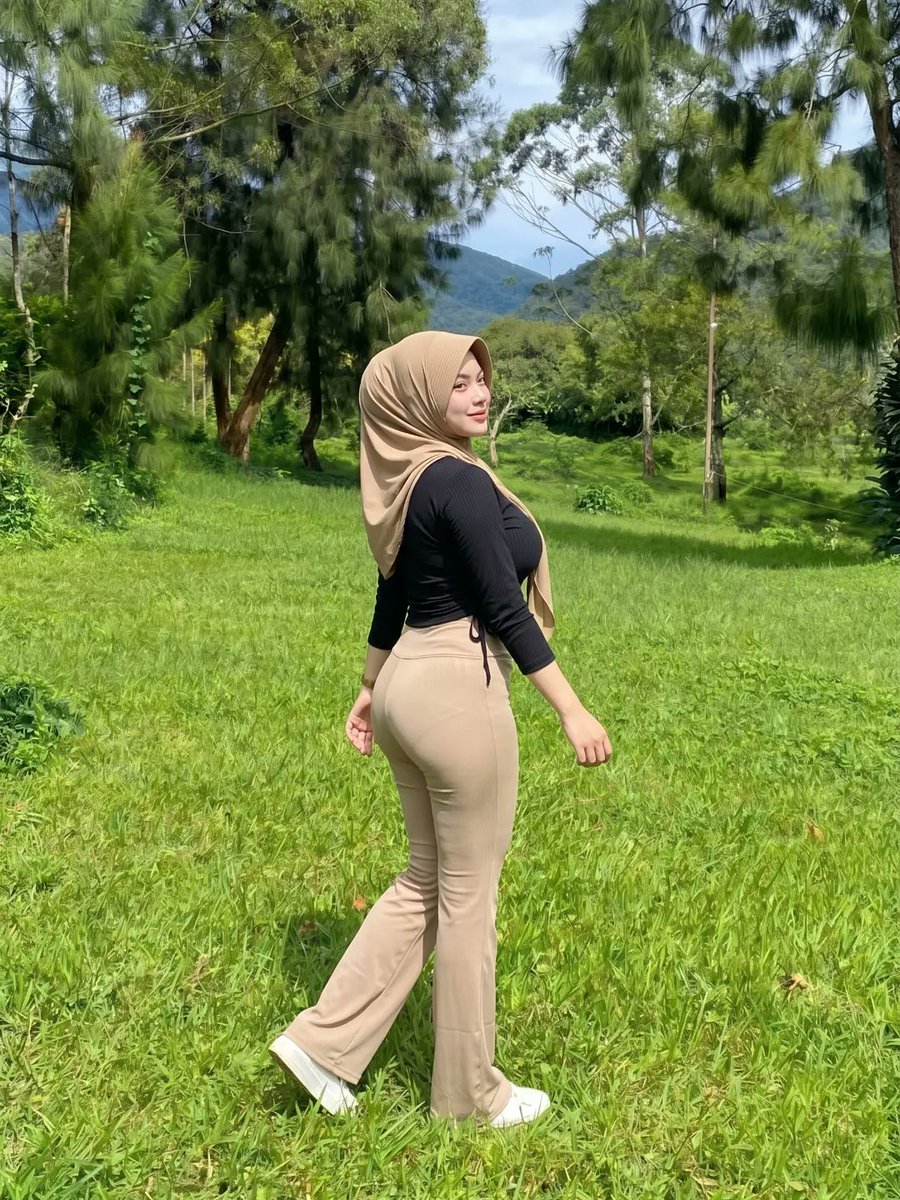 DanielLewio0yb's tweet photo. Jilbab stylish indo elegan 

https://t.co/JpUjMrclpy

https://t.co/g2nc84ZFhE

https://t.co/IwtBs4agim
#jilbab #indo #videy #style #sma https://t.co/yGPA7HNWuN