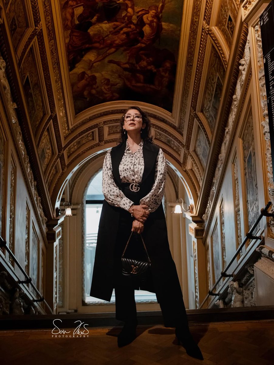 KelvimBrito's tweet photo. “Manisha Koirala, the Bollywood Queen“

Feeling truly honored to have my 3rd photoshoot with the legendary Manisha Koirala! A genuine Bollywood queen, she won audiences over with unforgettable performances in Bombay, 1942: A Love Story, and Dil Se.

... https://t.co/zvh0Qqhu1p