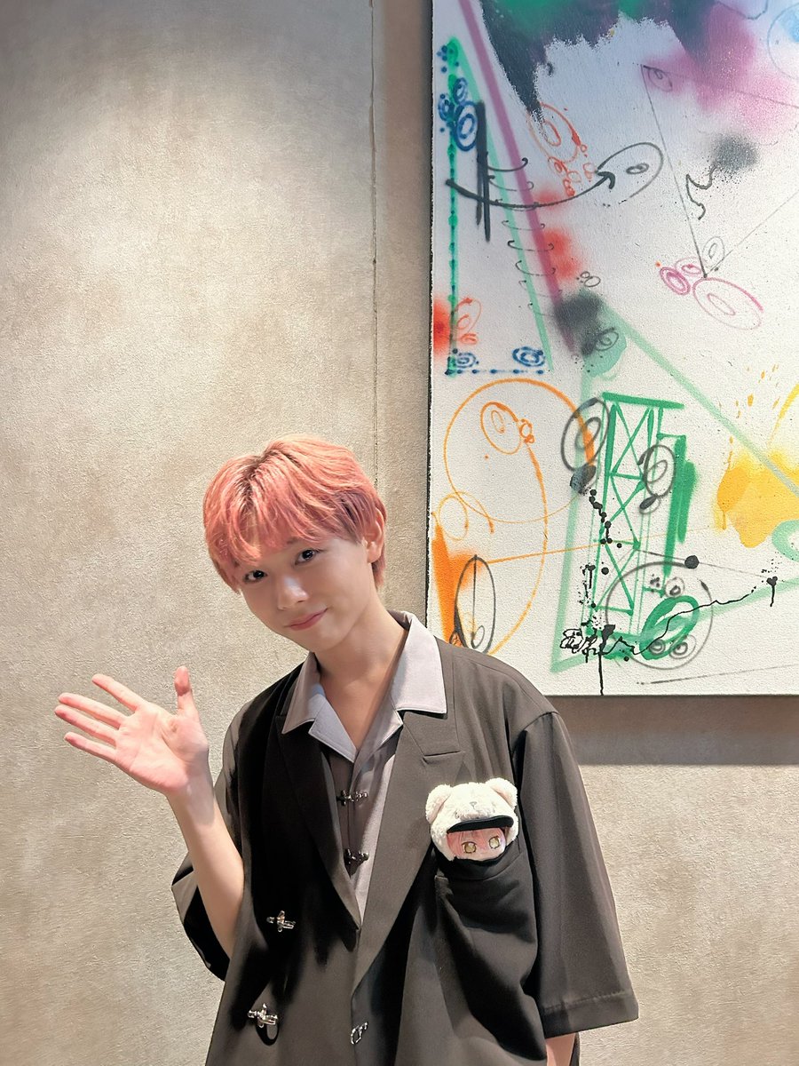 aoni_official's tweet photo. #辻史人

【𝙀𝙉𝙎𝙀𝙈𝘽𝙇𝙀 𝙎𝙏𝘼𝙍𝙎!! 𝘽𝘼𝙉𝘿 𝙇𝙄𝙑𝙀 𝟮𝟬𝟮𝟲
Day.3】
〈9月15日(火) 開催@ BLUE NOTE PLACE〉
https://t.co/fLlrpLD5bd

あんスタ、生演奏のバンドライブ♪
4日間の公演中本日Day3は久遠舞珠役にて辻がゲスト出演させていただきました！
本日も3公演、また配信でお楽しみいただきました皆様ありがとうございました！！
お見逃しの方はぜひアーカイブ配信でご視聴ください♪

#あんスタ
#ESバンド