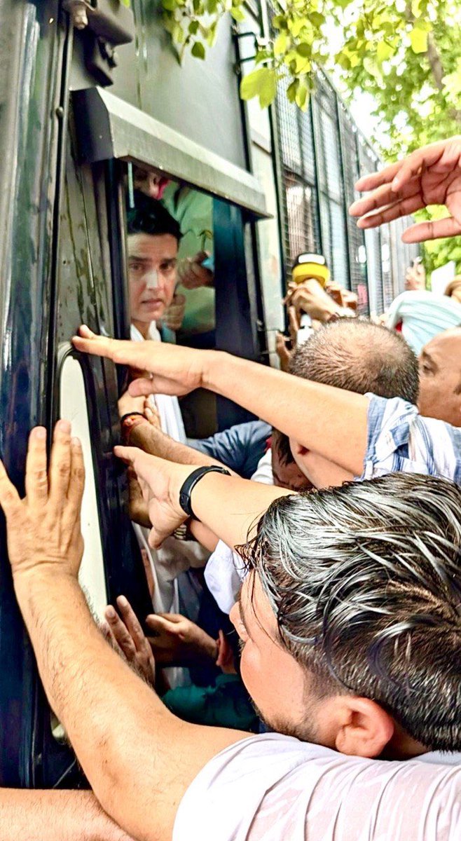 SachinPilot's tweet photo. Nothing can stop us! 

We will fight the misgovernance of the AAP government in Punjab. It is our resolve to restore the glory of Punjab.

Drugs, unemployment, power cuts, deteriorating law and order, and the lack of opportunities for our youth cannot be the future of Punjab.

Congress will fight for a progressive and prosperous Punjab. ✊

📍Chandigarh 

@RahulGandhi  @priyankagandhi 
@RajaBrar_INC  @CHARANJITCHANNI @Partap_Sbajwa @Sukhjinder_INC @VijayIndrSingla @PargatSOfficial @SurajThakurINC @Dalvi_INC @INCIndia @INCPunjab