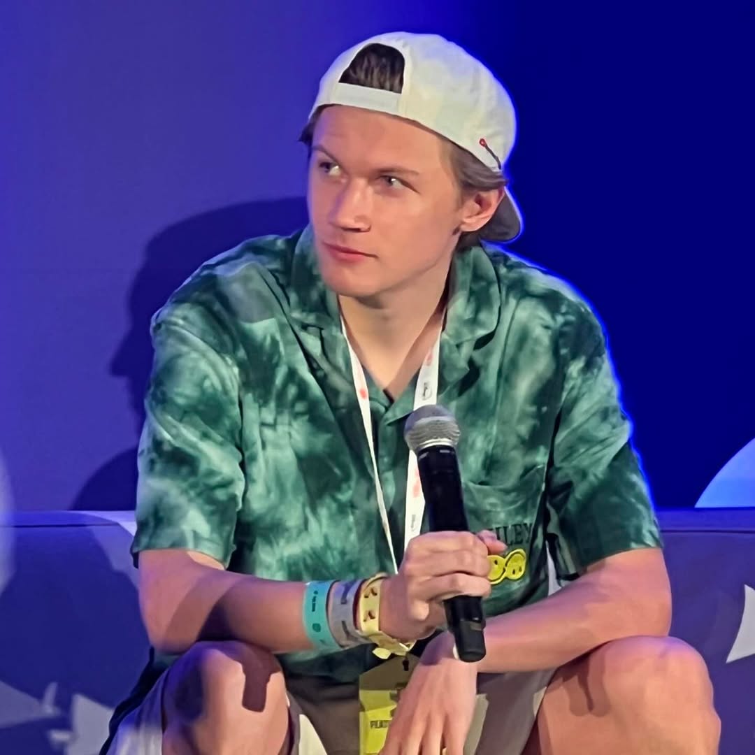 joaozin2222's tweet photo. camera roll 📸

Loved participating in panels, chatting with creators, and meeting my fans! https://t.co/Y0TjlOr9iI
