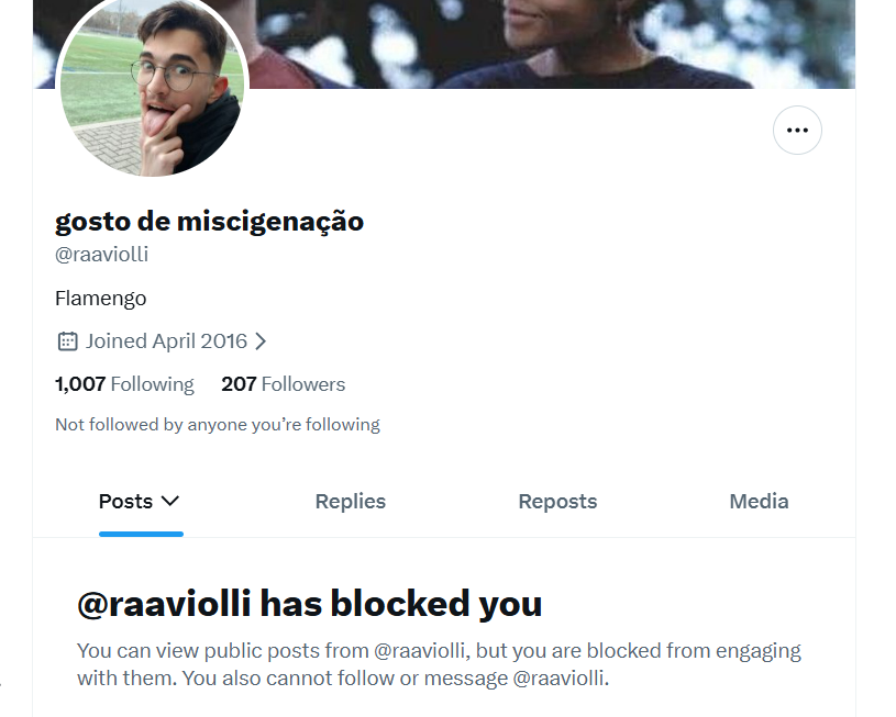 Carecation_art's tweet photo. @raaviolli @PereiraRassan @whosweeknd KKKK pombo nem cagou nas peças e foi embora https://t.co/eZUOp2HhSj